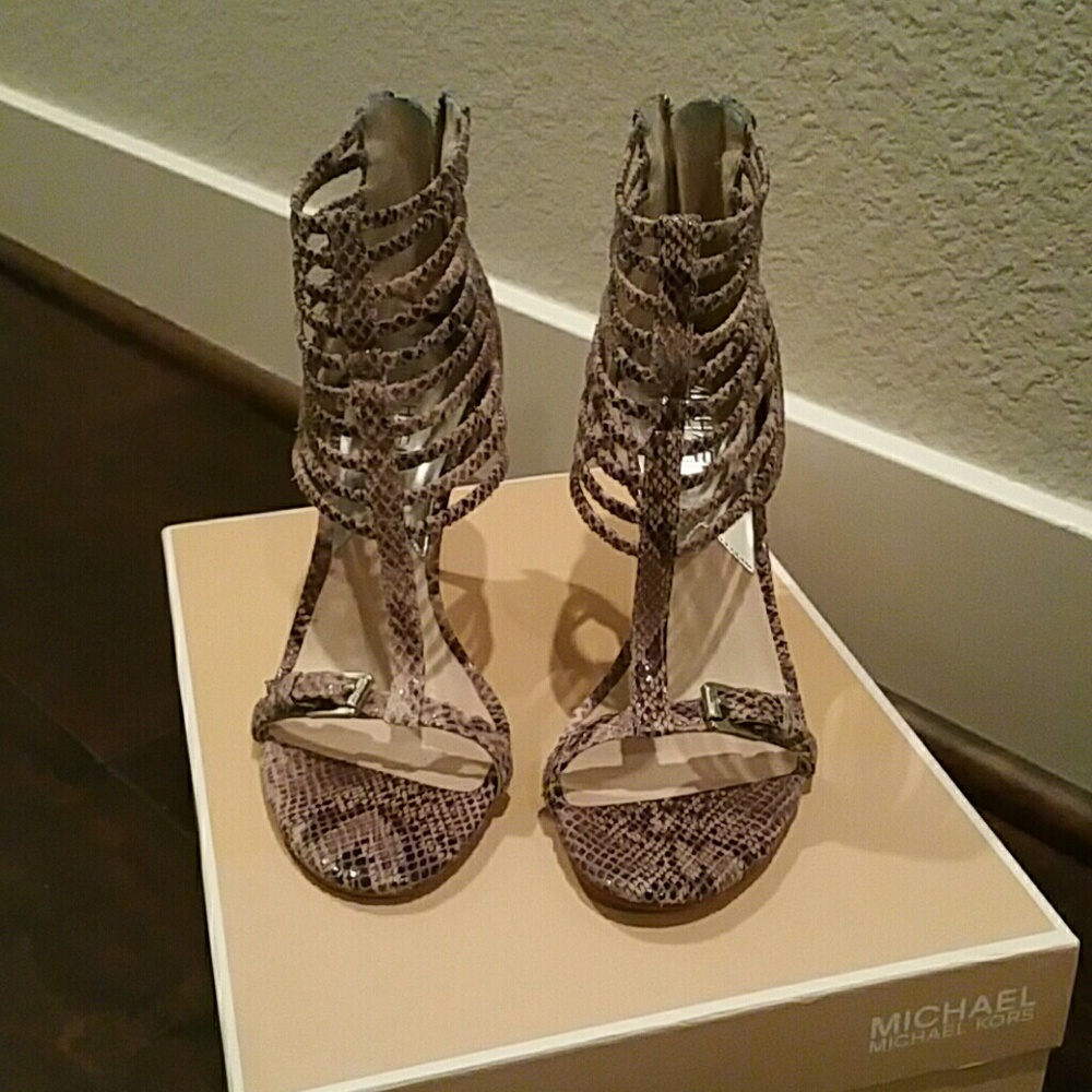 Michael Michael Kors Molly Sandal